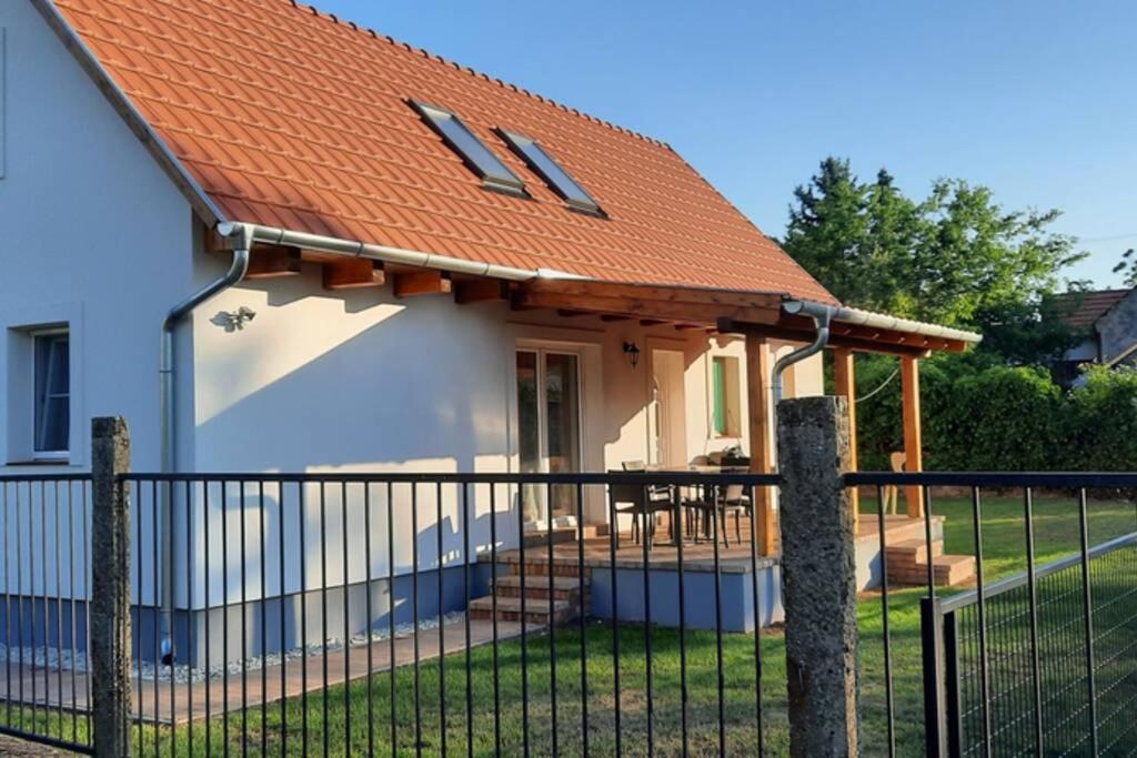 Willa Andrea Nyaralohaz Kovagoors Zewnętrze zdjęcie